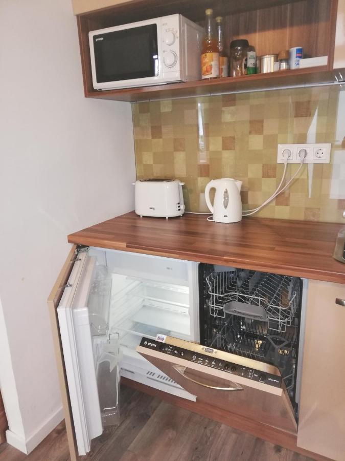 Embassy Studio Apartment Citypark Budapest Eksteriør billede