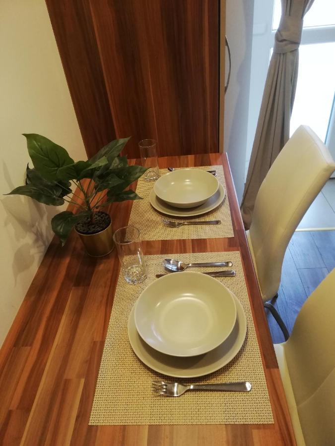 Embassy Studio Apartment Citypark Budapest Eksteriør billede